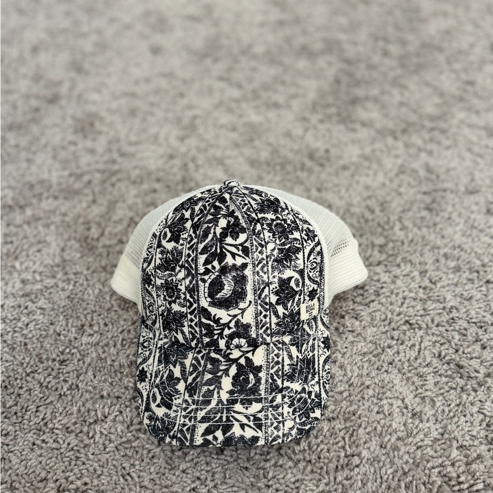 Billabong Black & White Floral Mesh Cap
